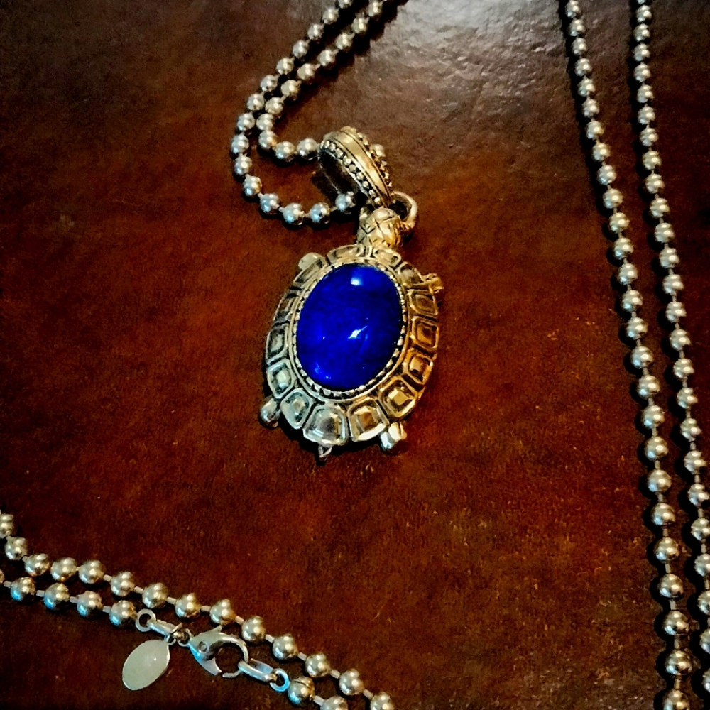 Agatha Paris Vintage long necklace with turtle pendant '80